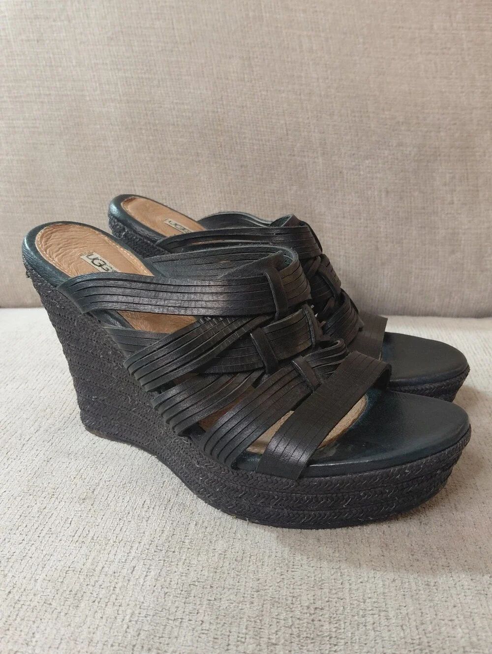 UGG Melinda Black Strappy Espadrille Wedge Sandals Size 7